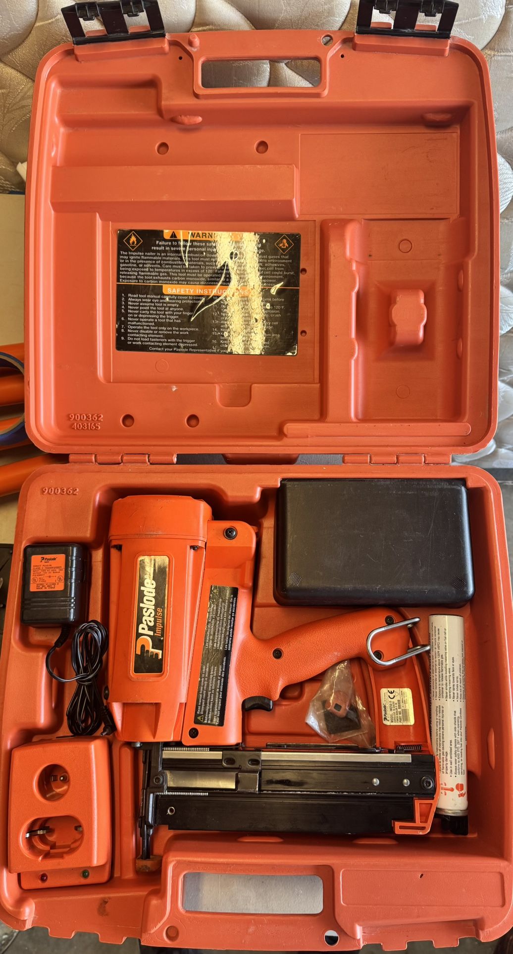 Paslode Cordless 16 Gauge Straight Finish Nailer