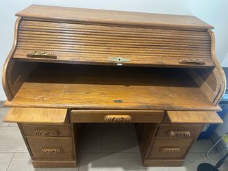 Oak Roll Top Desk/ American Memories