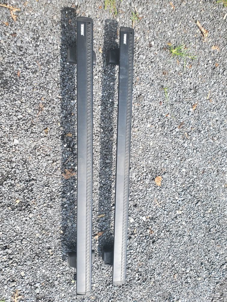 Thule roof rack 55" complete set. Used to be on 2011 VW jetta