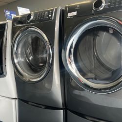 Front Load Ele Frolic Washer And Dryer Set On Pedestals 