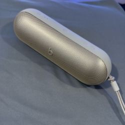 Beats Pill