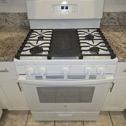 Stove Gas Stove New Never Been Used! GE Name Brand! Delivery Available! Replacement Warranty!