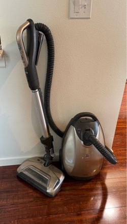Kenmore Elite 700 Series HEPA Canister Vacuum – Works Great
