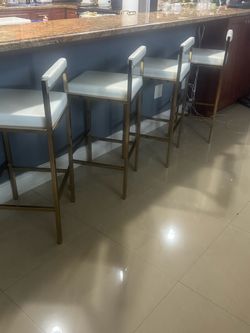 Set of 4 Modern Bar Stools