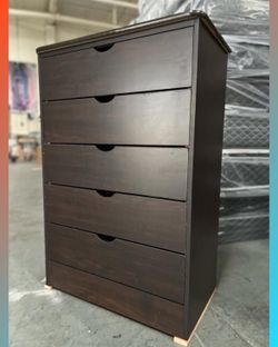 Dresser/ Five drawers dresser