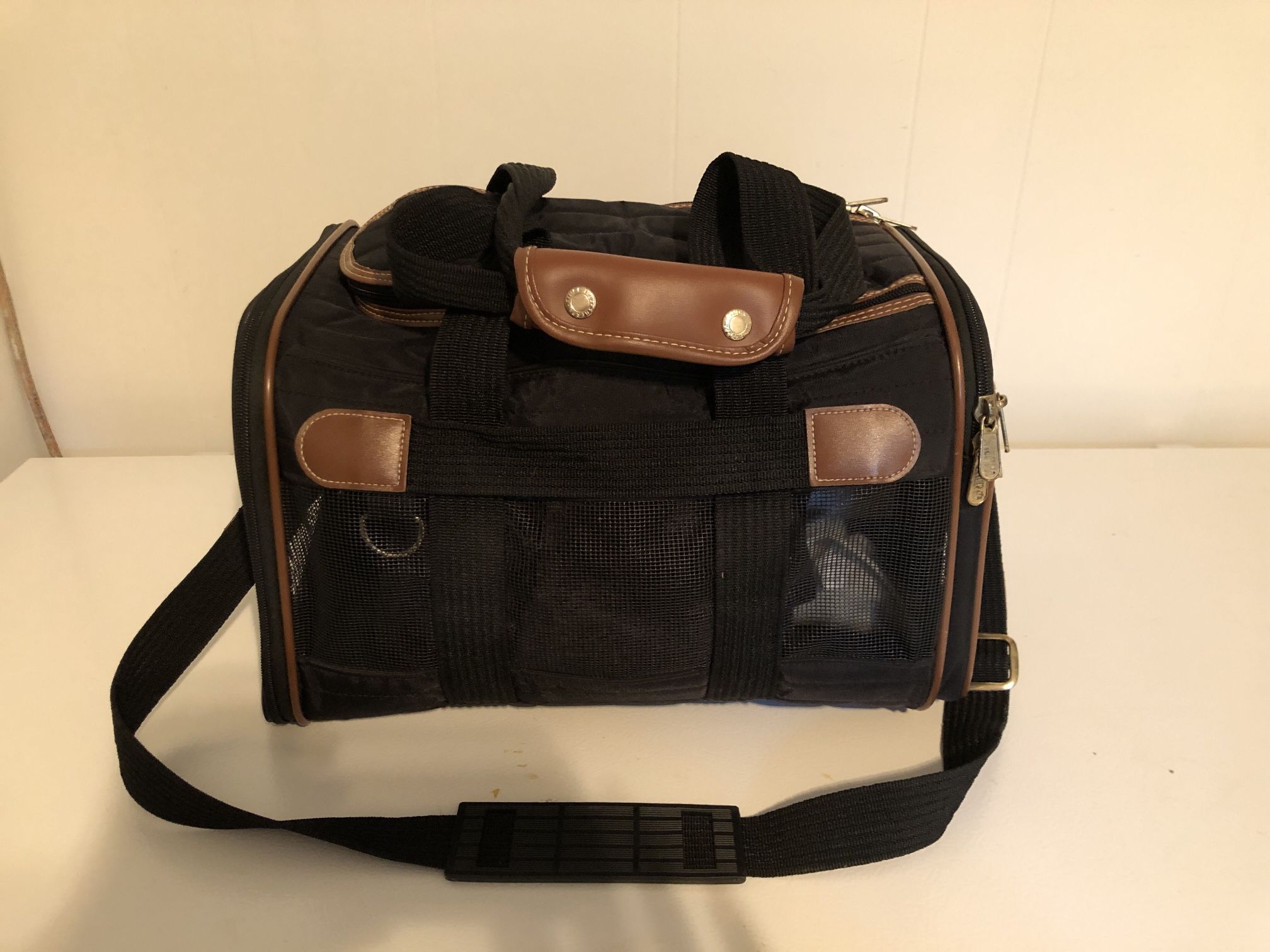 Carrier For Small Animals Sherpa