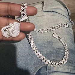 Moissanite Cuban Link With pendant white gold