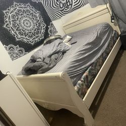 Full Size Bed Frame & Box Spring
