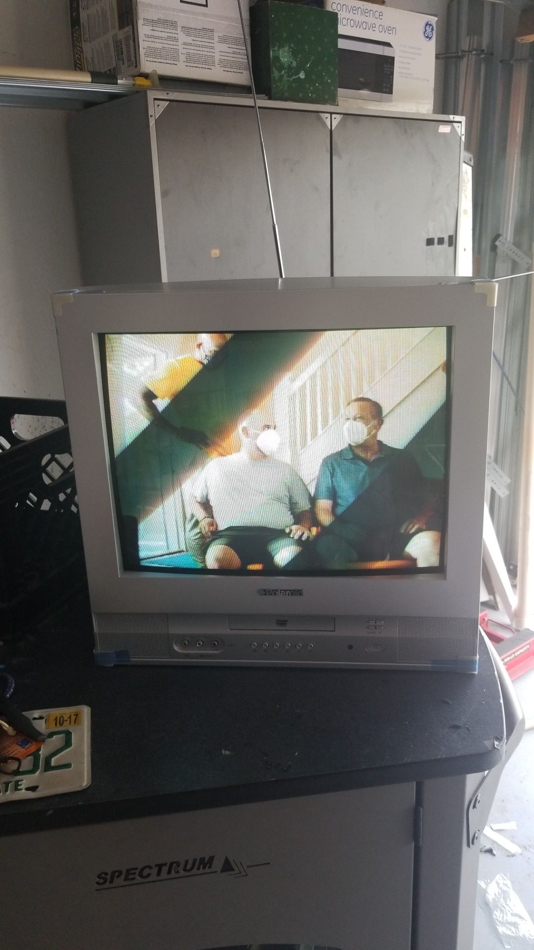 Polaroid TV with DVD and digital converter box