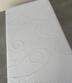 White Memory Foam Twin Size Mattress Set 