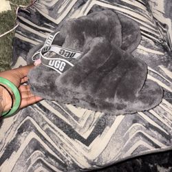 UGG slides 