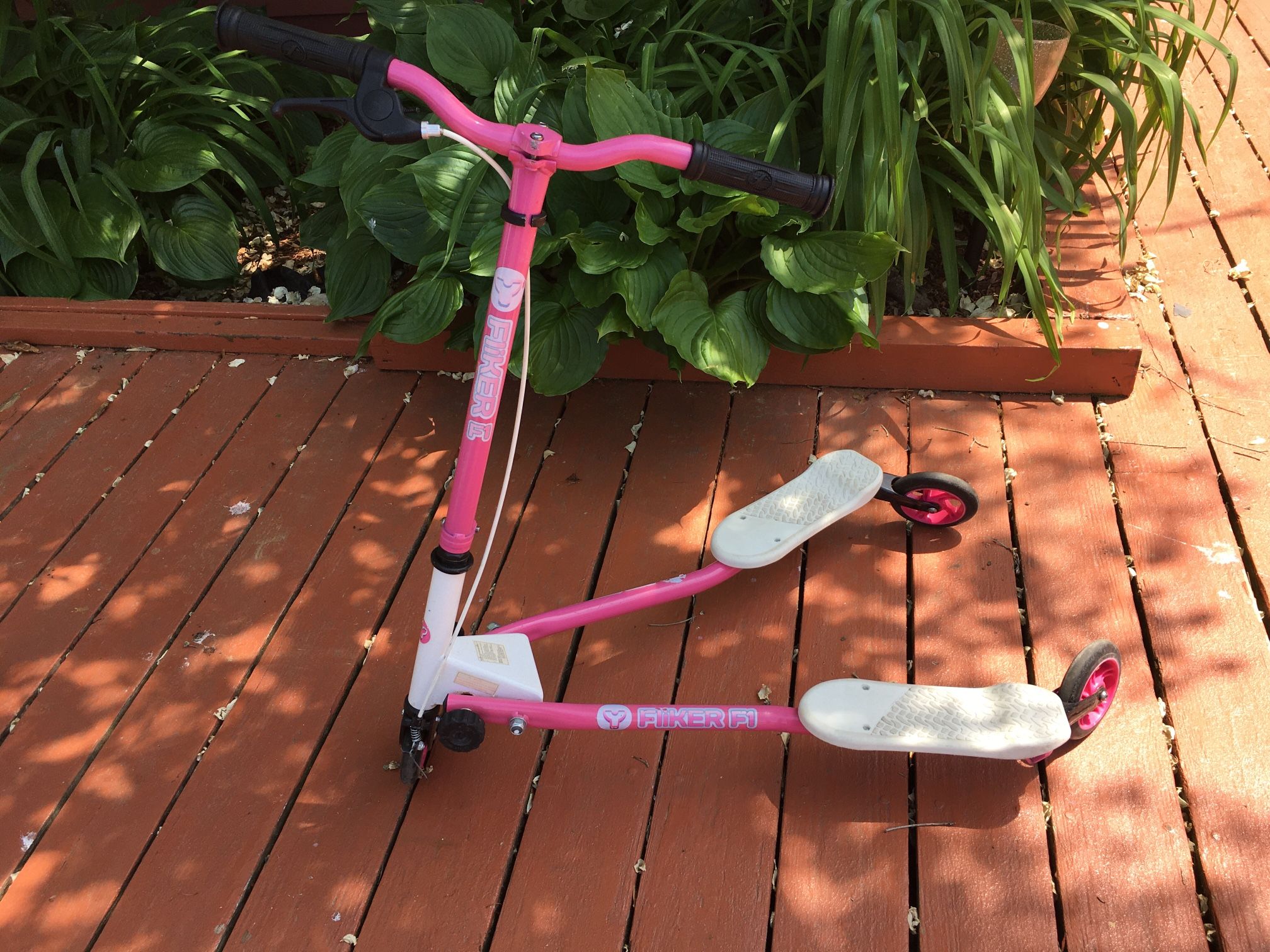 Y-flicker Wiggle Kids Scooter