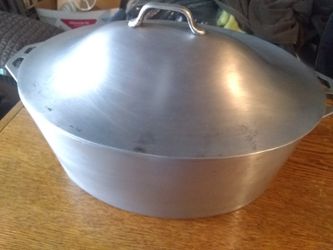 Vintage Cast Aluminum Dutch Ovens