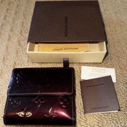 Authentic Louis Vuitton Monogram Wallet - used-