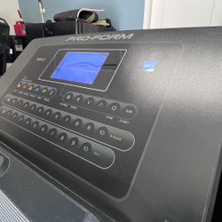 Treadmill Proform 8.0 New  Recently Assembled