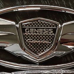 Hyundai Genesis 3D chrome emblem brand new no scratches  2 pack front & back 35$