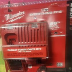 Milwaukee M18/M12 Battery Charger Kit
