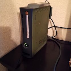 Xbox 360 Halo 3 Special Edition.