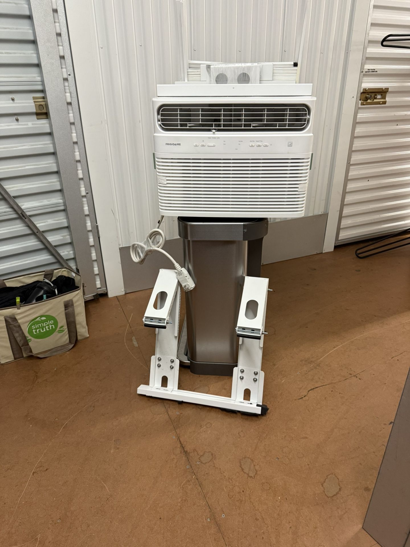 Frigidaire Large Room Window Air Conditioner