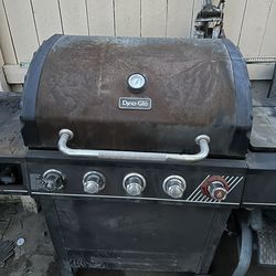 Dyna-Glo 5 Burner Propane Gas Grill