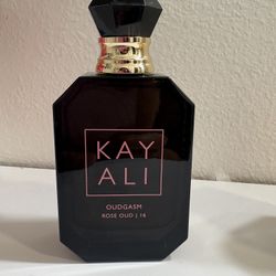 Kayali Oudgasm Rose Perfume
