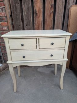 Furniture of America "Sian" Antique White 3-Drawer Accent / Entryway Cabinet