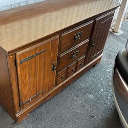 Dresser 54"L X 19"W X 31"H