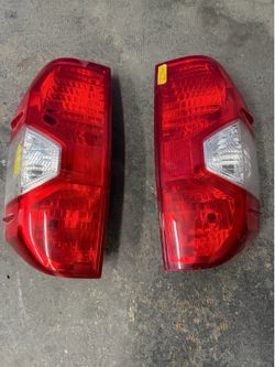 Toyota tundra tail lights and headlights