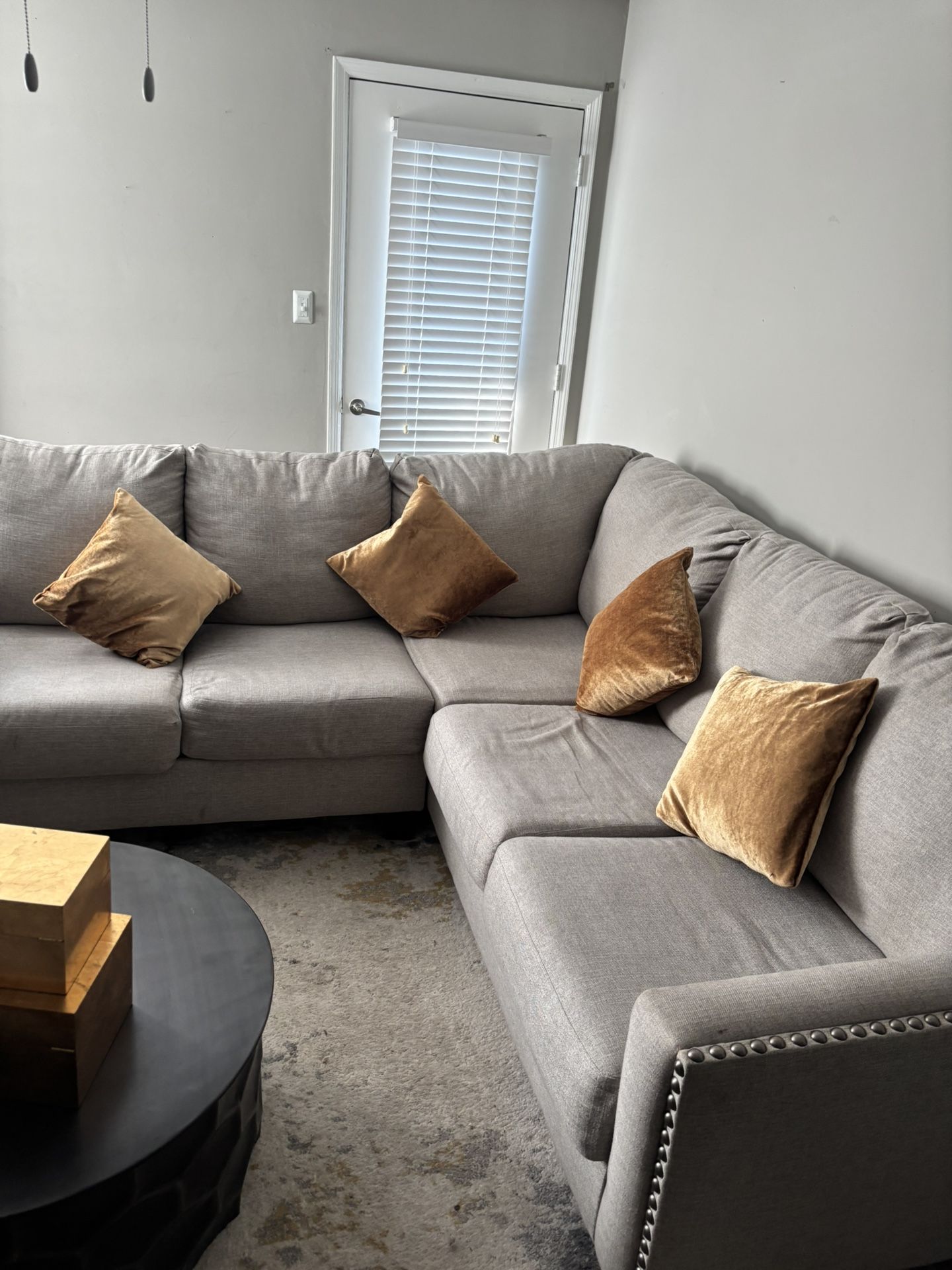 Comfortable Clean Sectional