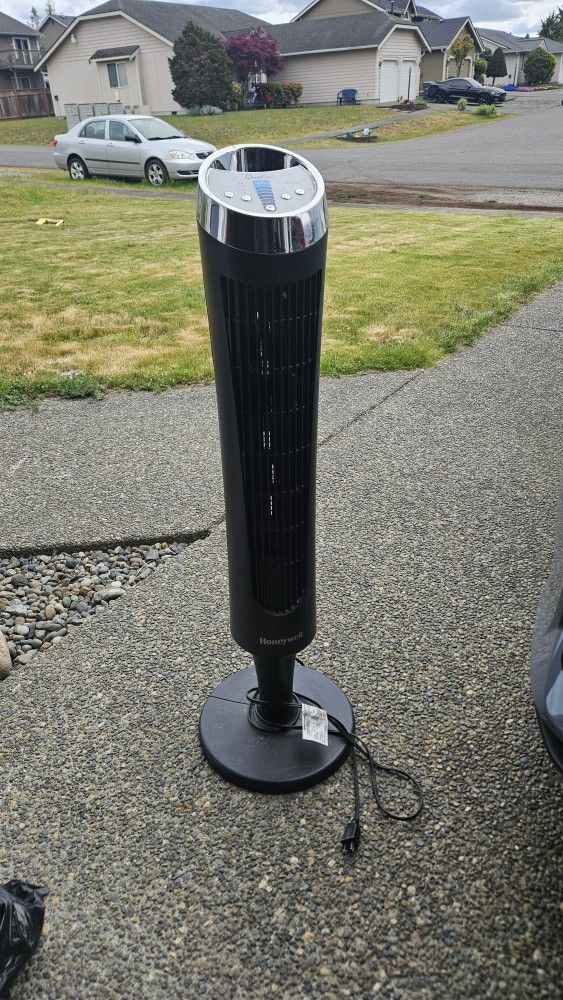 Honeywell QuietSet Tower Fan