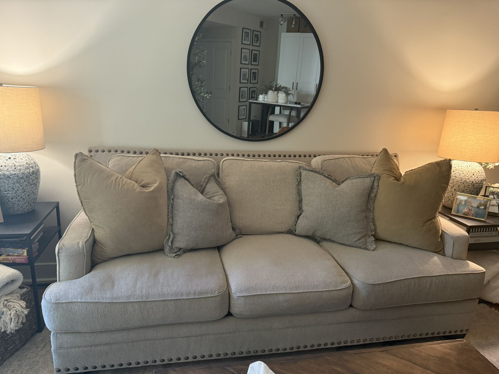 89” Upholstered Sofa