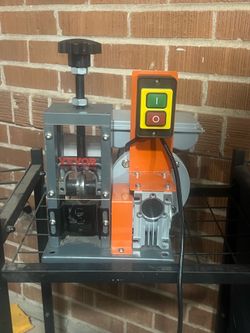 Vevor SMS-025 portable, heavy-duty electric wire stripping machine