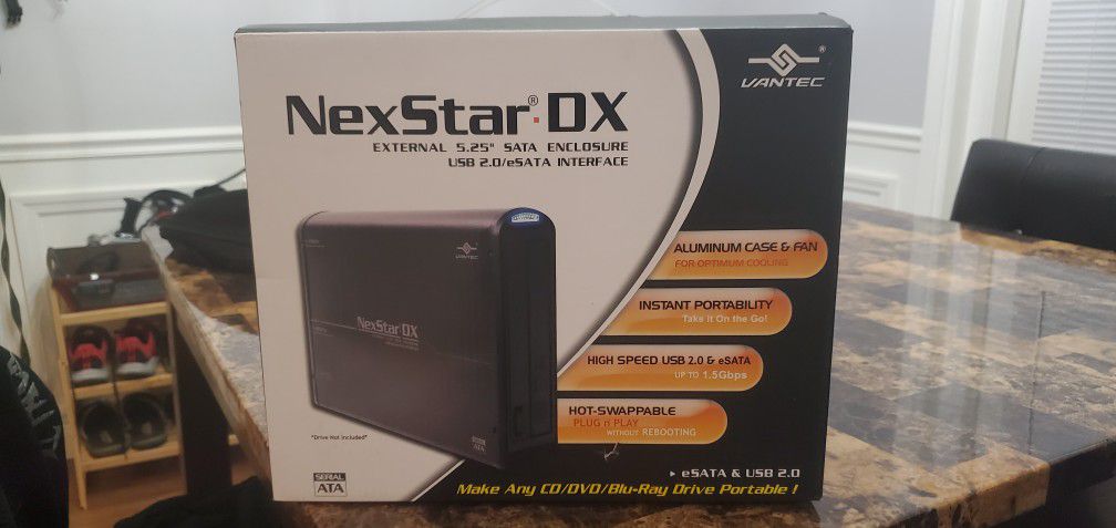 Vantec NST-530SU NexStar DX 5.25" SATA Enclosure USB 2.0 ESTRATA interface 