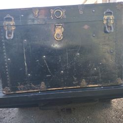 Luggage Trunk 