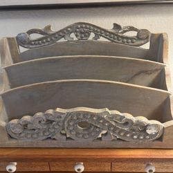 Solid Wooden Dividers + Decorative Pillow 