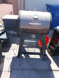 Pit boss smoker
