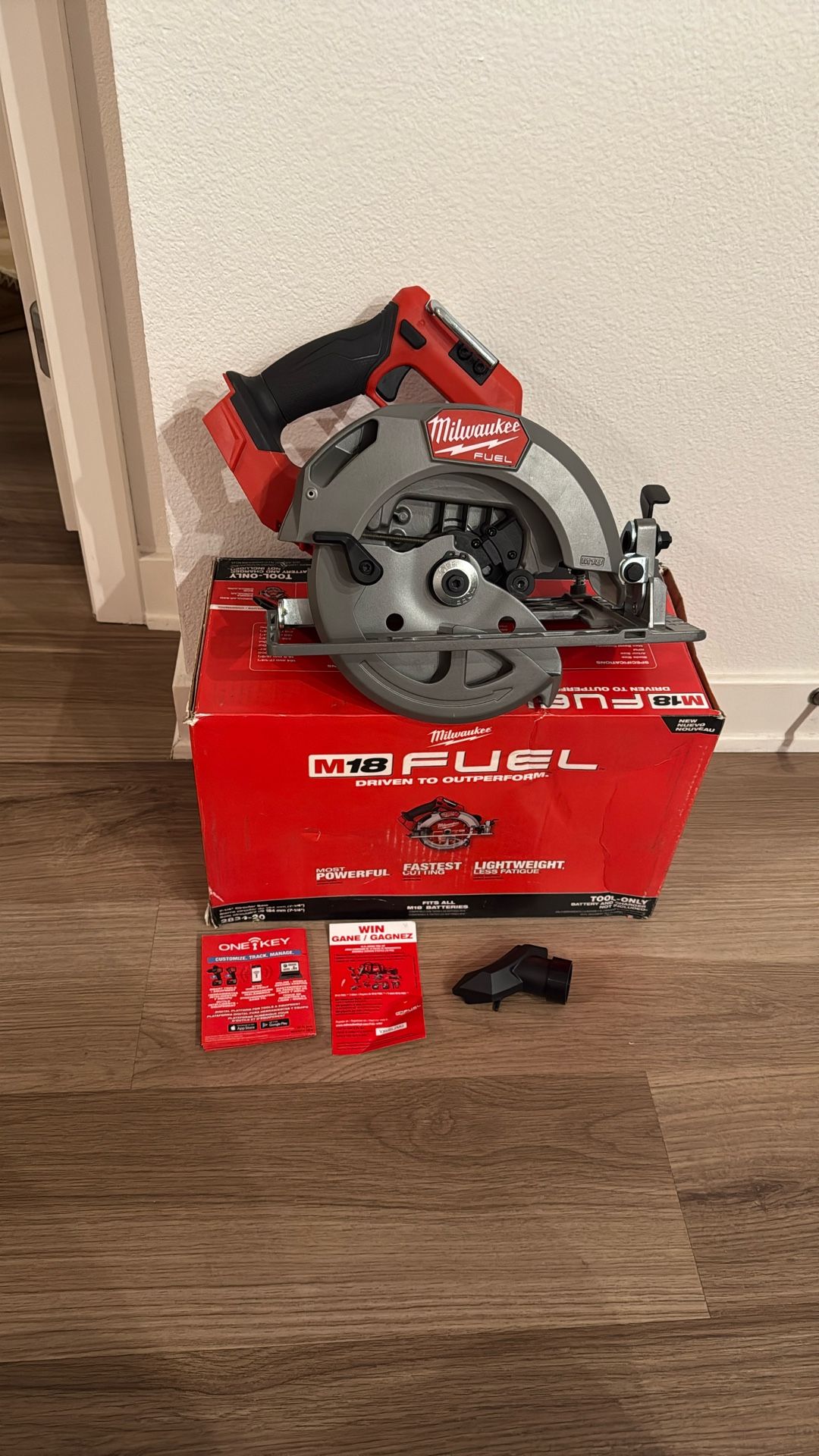 Milwaukee M18 FUEL 18V Lithium-Ion Brushless Cordless 7-1/4 in. Circular Saw (Tool-Only)