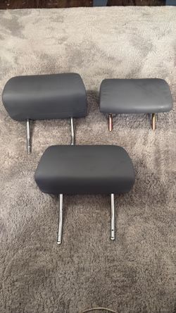 E39 headrest