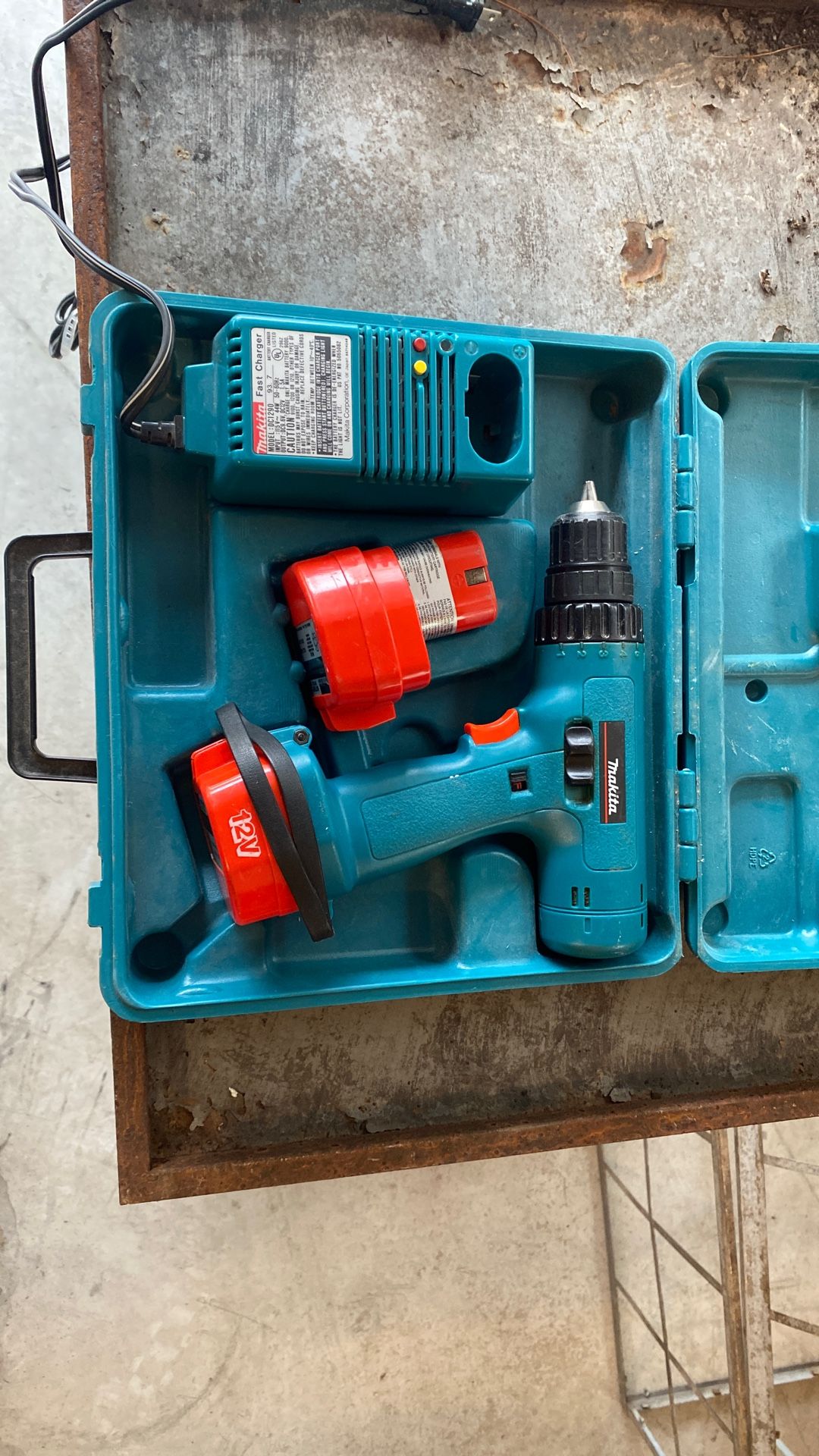 12 Volt Makita Drill