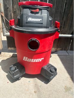 Bauer 6-Gallon Wet/Dry Vac