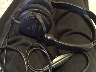 Sony dynamic stereo headphones with voice command