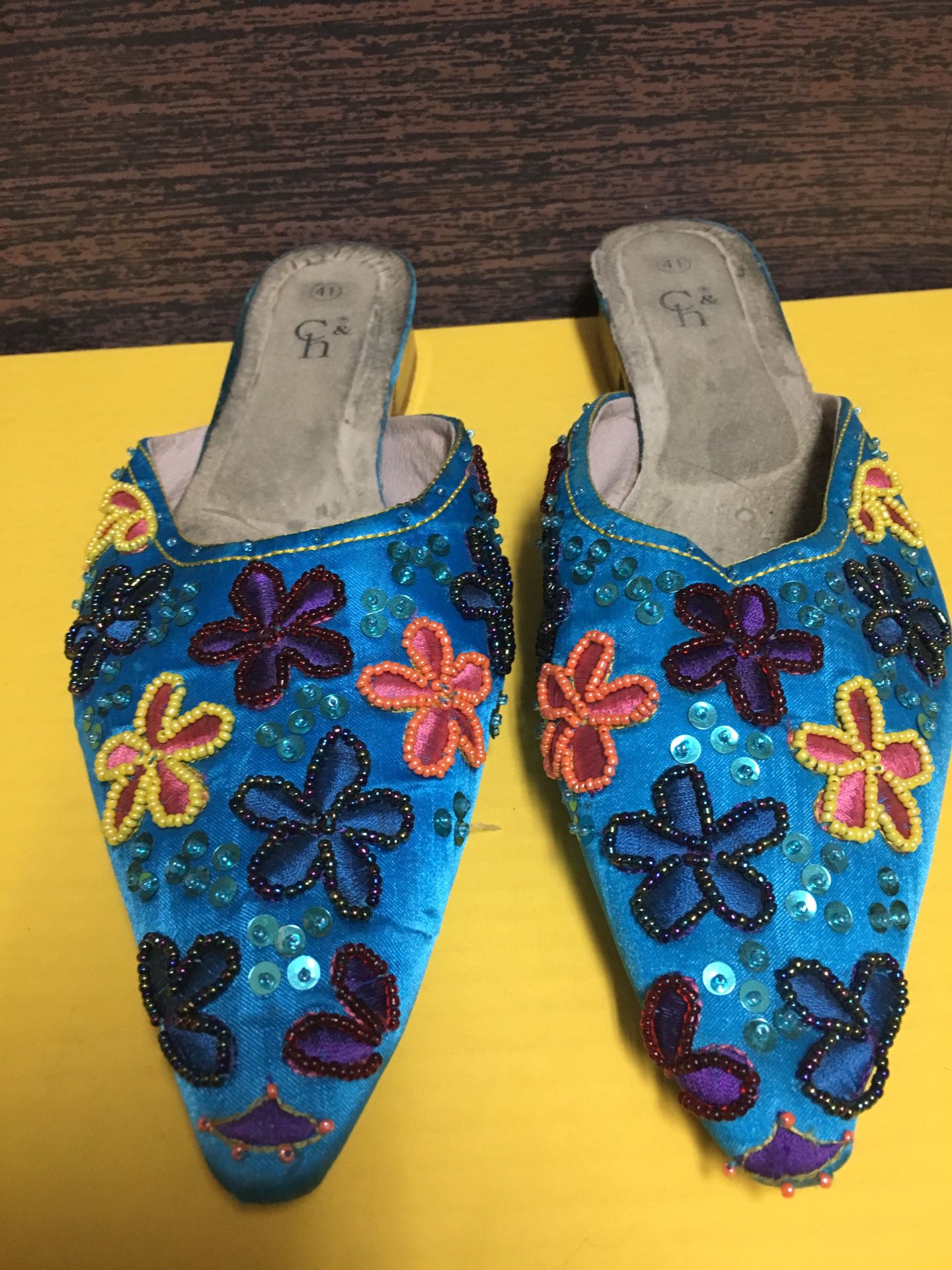 Beaded Flat Slip-on Shoe; Size 41
