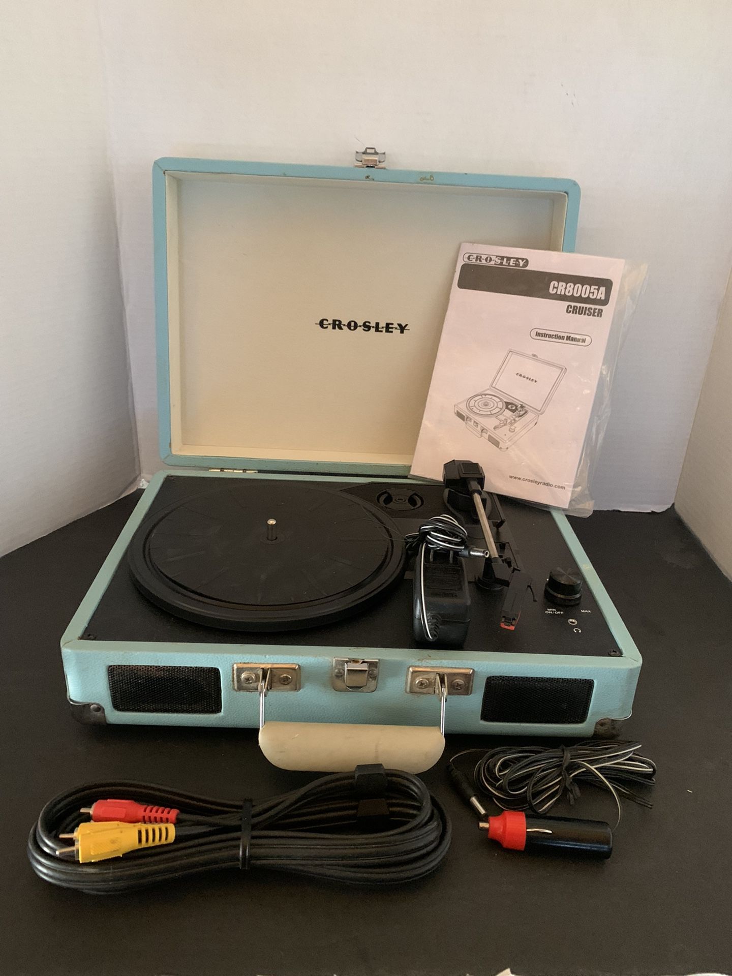 Crosley Record Player Cruiser Plus Turntable Build In Bluetooth