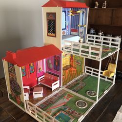 1970’s Mattel Barbie Surprise House by Original Owner
