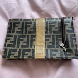 Fendi wallet 