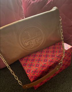 Tory purse