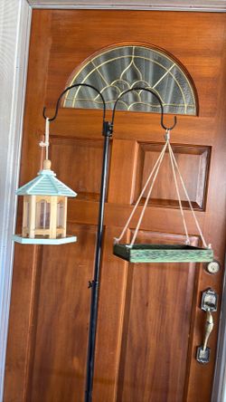 Bird feeders with the stand included