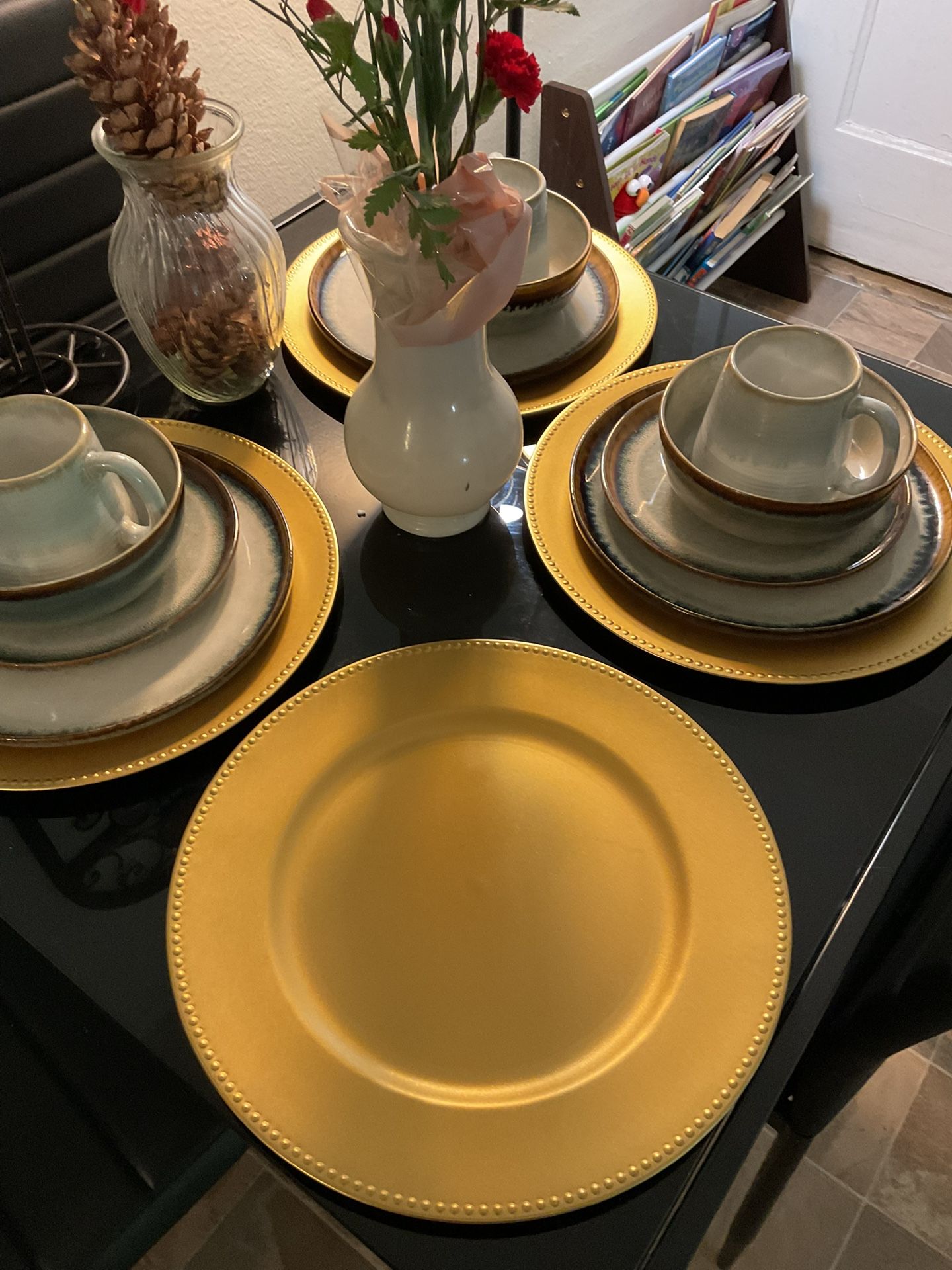 Gold Charger Plates 6 For 20