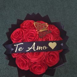 Te Amo Eternal Rose Bouquet