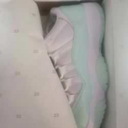 Jordan Retro 11  Low